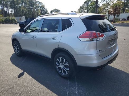 Used 2016 Nissan Rogue S w/ Appearance Package image 4