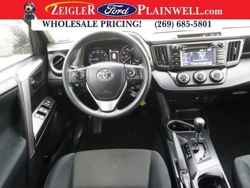 Used 2017 Toyota RAV4 LE image 8