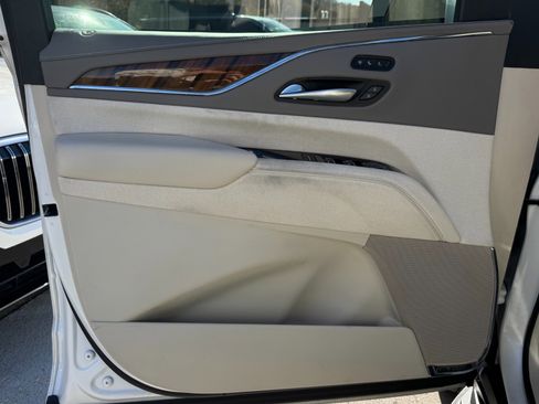 Used 2022 Cadillac Escalade Sport Platinum w/ LPO, ONYX Package image 88