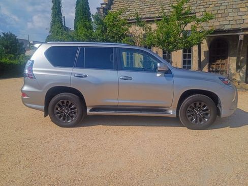 Used 2022 Lexus GX 460 Premium w/ Premium Package AWD/4WD image 12