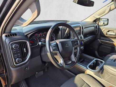 Used 2021 Chevrolet Silverado 1500 RST AWD/4WD image 13