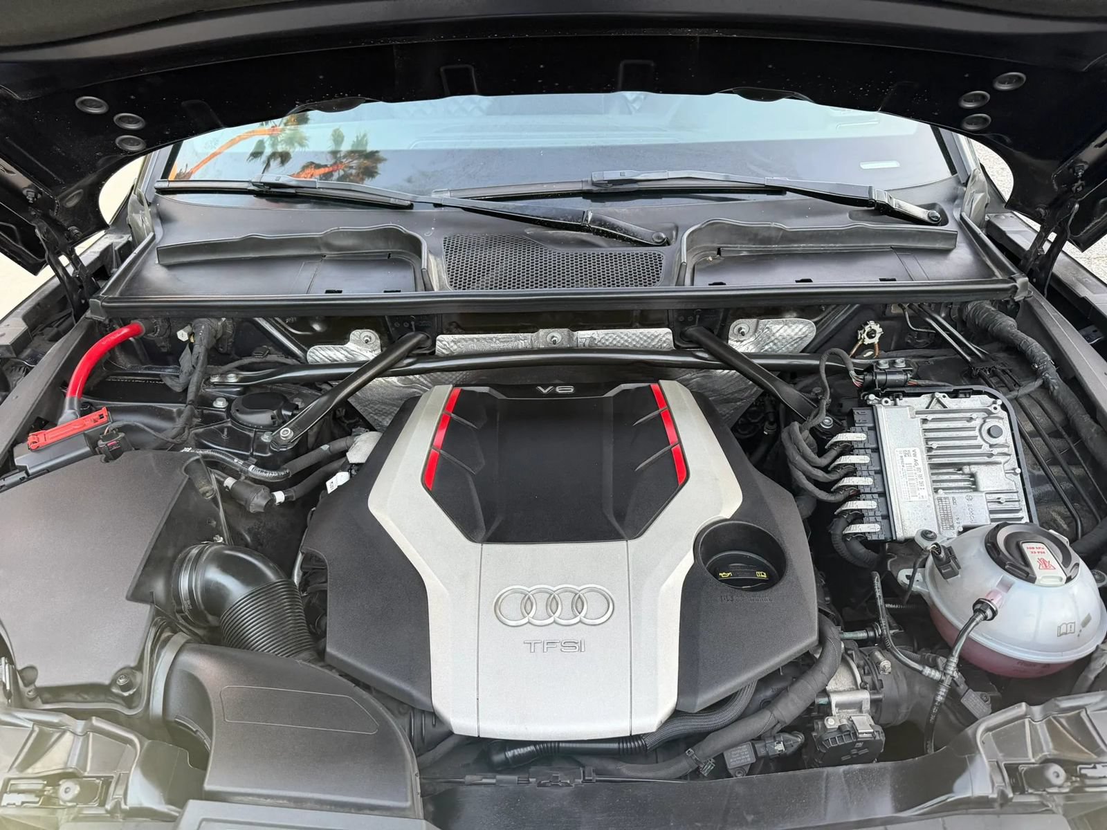 Used 2018 Audi SQ5 Premium Plus AWD/4WD image 31