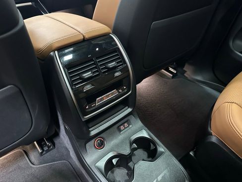 Used 2026 BMW X7 xDrive40i w/ M Sport Package image 47