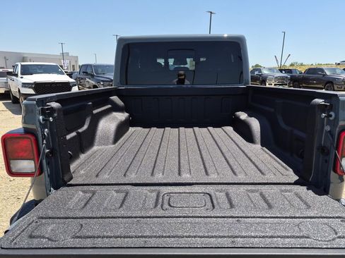 New 2026 Jeep Gladiator Sport AWD/4WD image 8