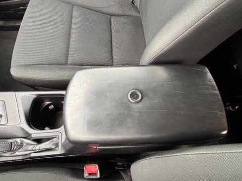 Used 2016 Toyota RAV4 LE AWD/4WD image 17