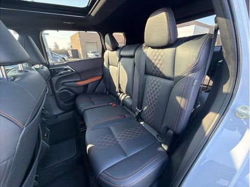 Used 2024 Mitsubishi Outlander SEL image 25