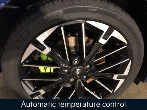 Used 2025 Kia K5 GT image 24