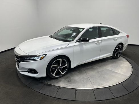 Certified 2022 Honda Accord Sport image 3