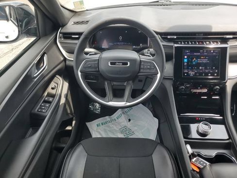 Certified 2024 Jeep Grand Cherokee Altitude RWD image 19