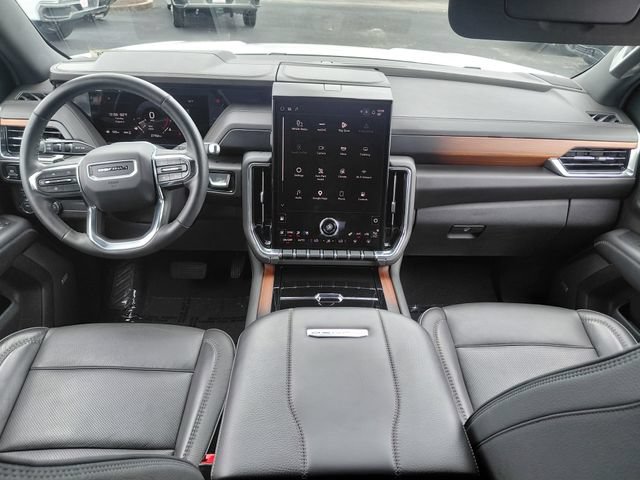 Used 2025 GMC Yukon Denali AWD/4WD image 18