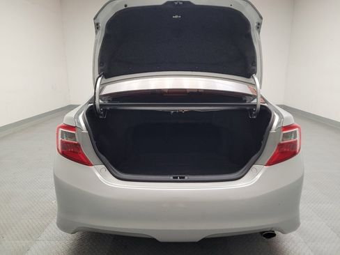 Used 2014 Toyota Camry SE image 29