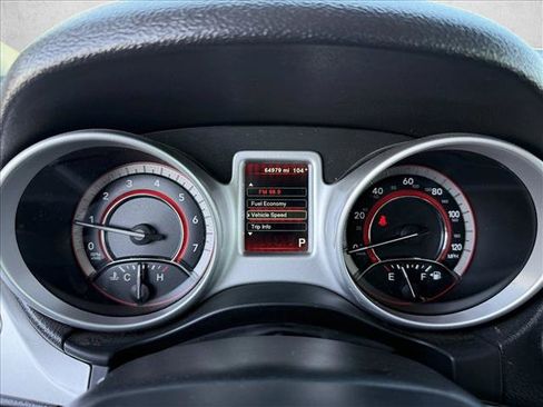 Used 2019 Dodge Journey SE FWD image 15