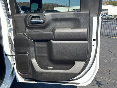 Used 2024 Chevrolet Silverado 2500 Custom w/ Custom Value Package image 17