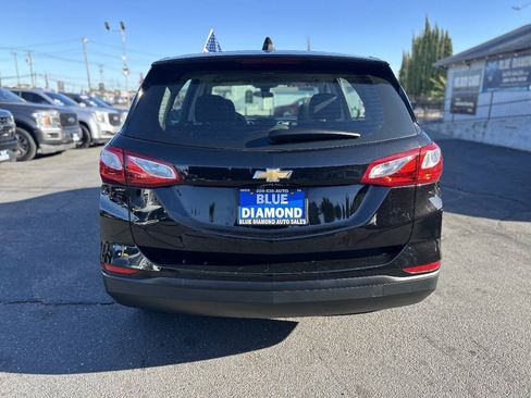 Used 2021 Chevrolet Equinox LS FWD image 5