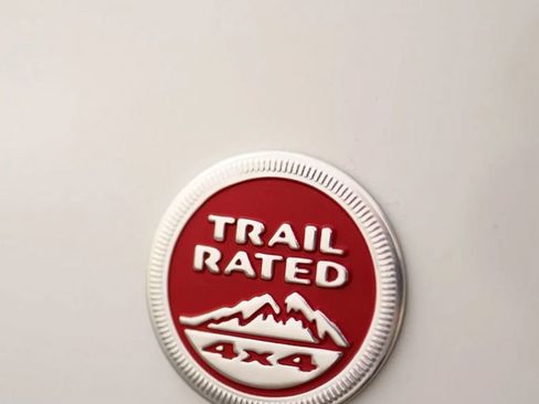 Used 2019 Jeep Cherokee Trailhawk image 53