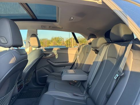 Used 2020 Audi Q8 Premium Plus w/ Premium Plus Package image 11