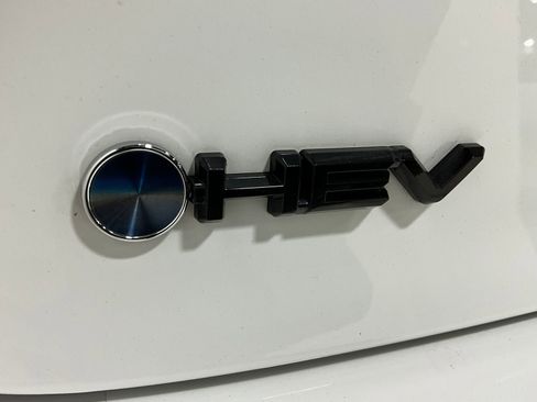 Used 2025 Toyota Camry SE w/ Multimedia Upgrade Package image 29