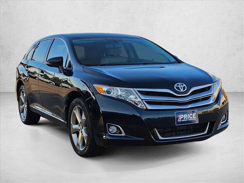Used 2014 Toyota Venza XLE w/ Tow Prep Package AWD/4WD image 3