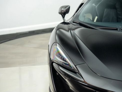 Used 2017 McLaren 570S Coupe RWD image 3