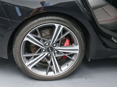 Used 2025 Genesis G70 3.3T Advanced AWD/4WD image 37
