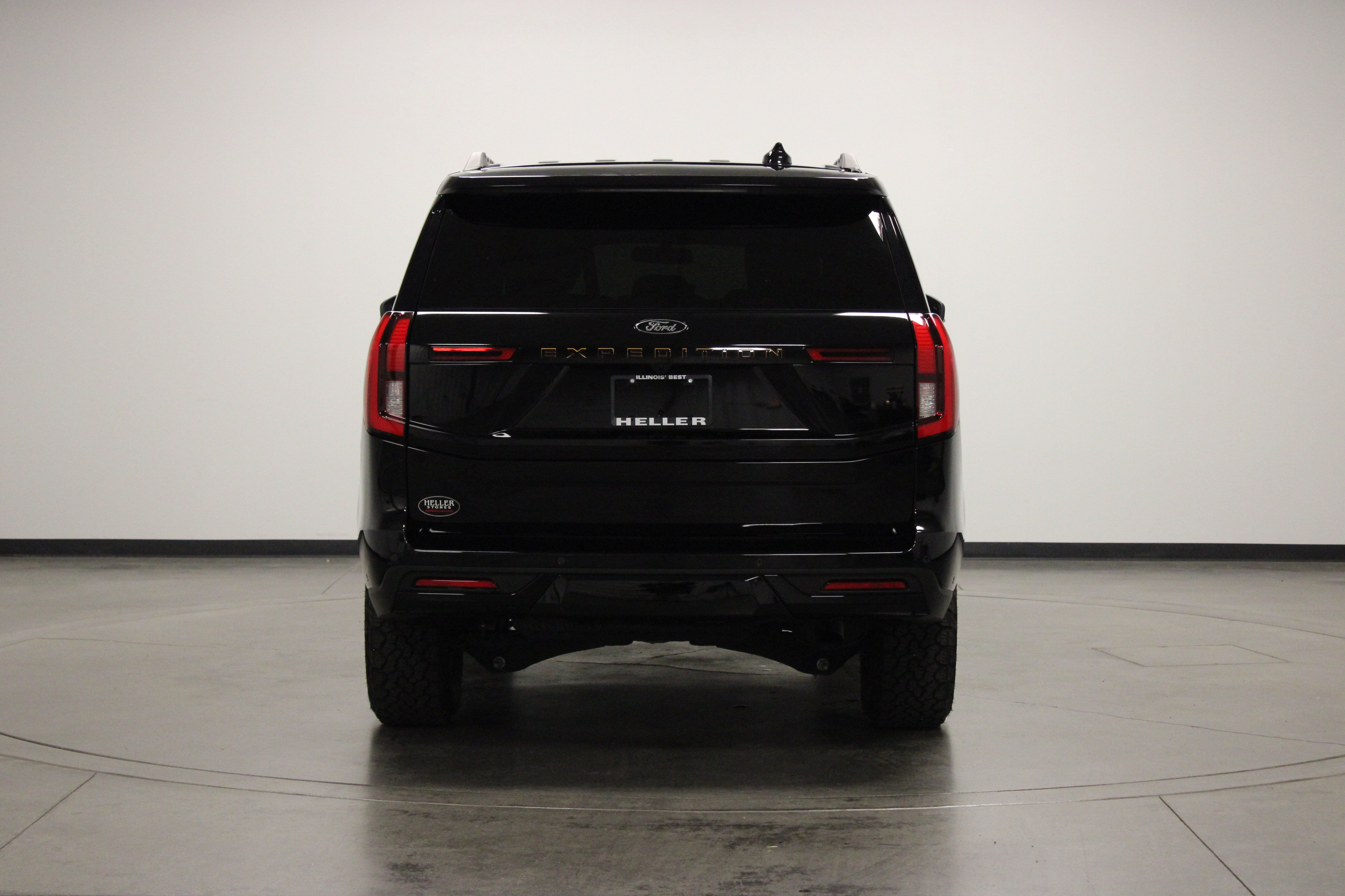 Used 2025 Ford Expedition Tremor AWD/4WD image 7