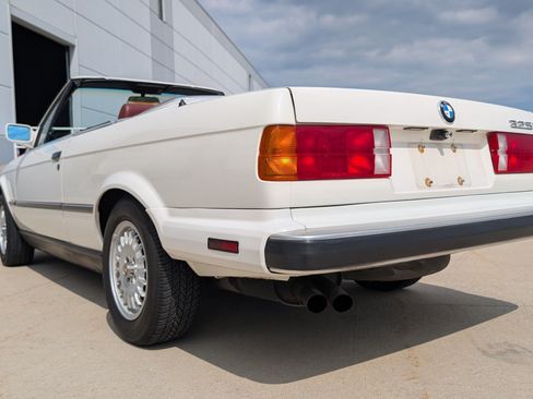 Used 1987 BMW 325i Convertible RWD image 10