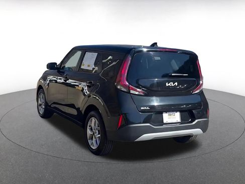 Used 2025 Kia Soul LX w/ LX Technology Package image 11
