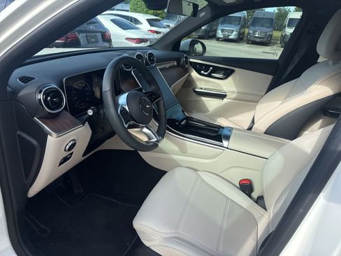 Certified 2026 Mercedes-Benz GLC 300 image 9