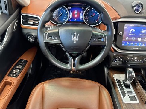 Used 2016 Maserati Ghibli S RWD image 22