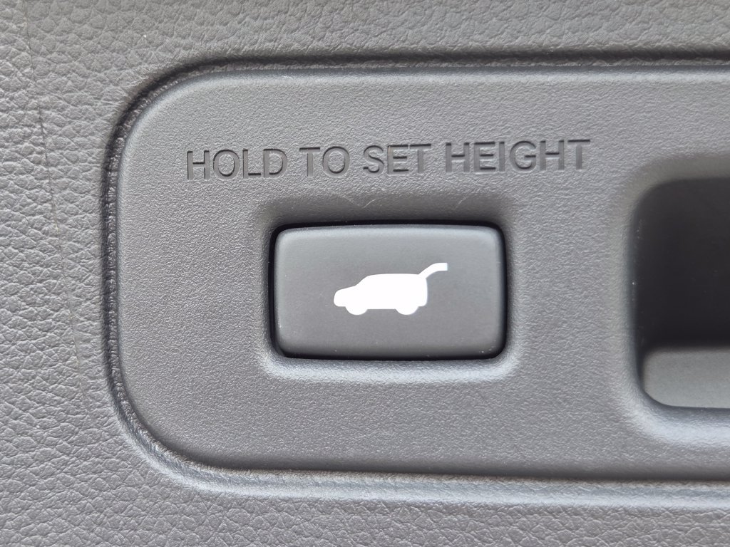 Certified 2025 Honda Pilot Touring image 30