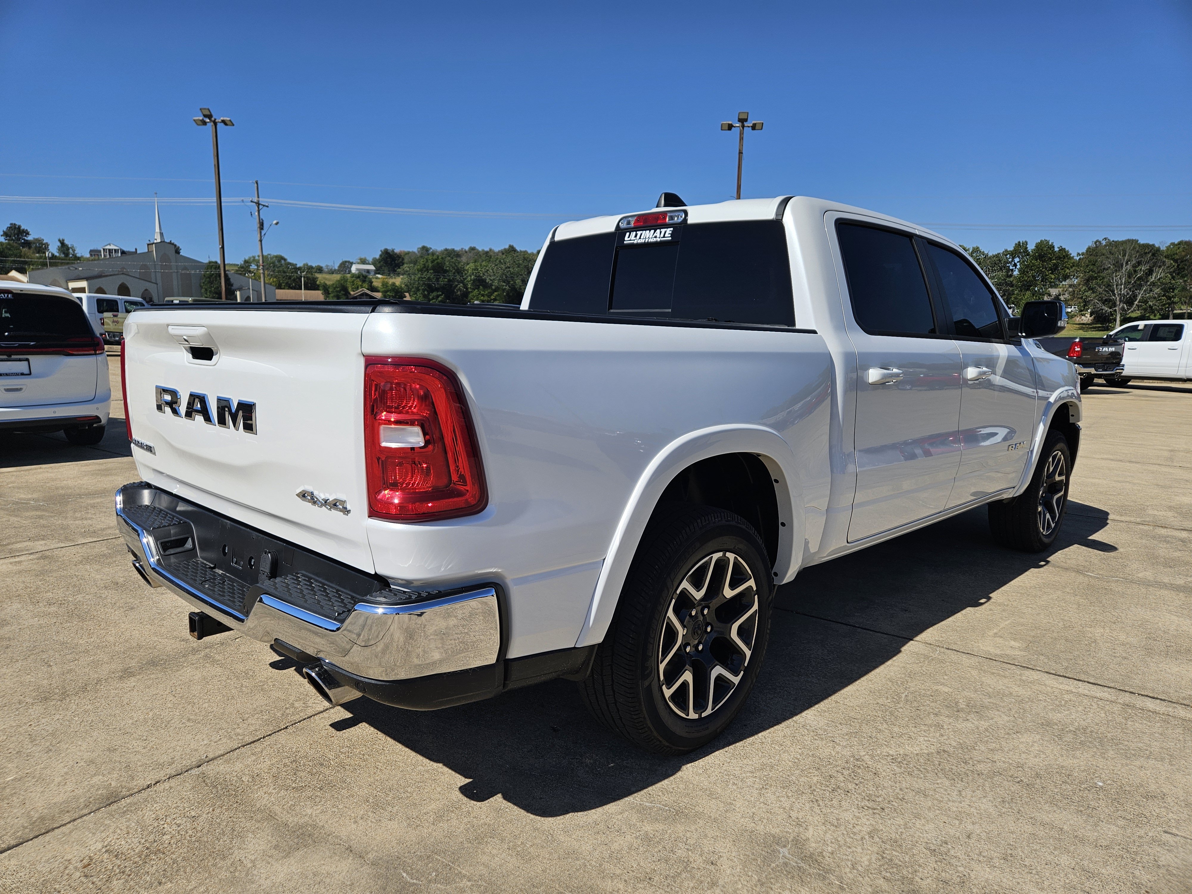 Used 2025 RAM 1500 Laramie AWD/4WD image 6