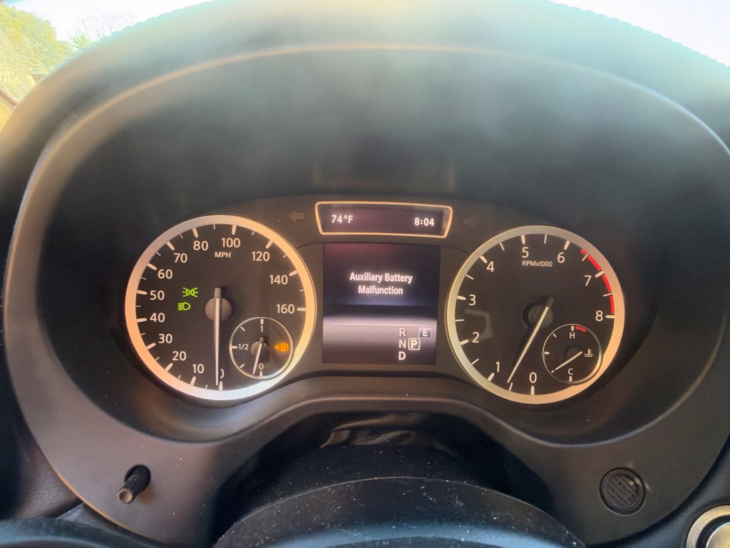 Used 2018 INFINITI QX30 Sport w/ Cargo Package FWD image 16
