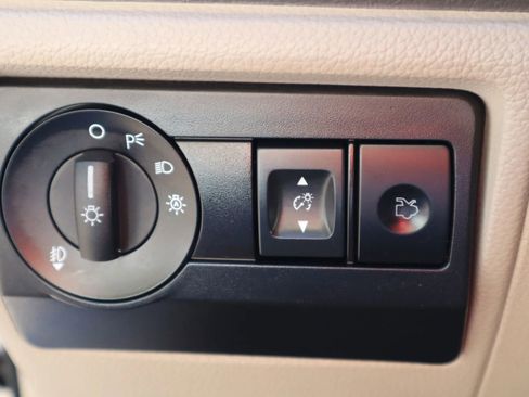 Used 2012 Ford Fusion Hybrid image 34