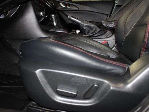 Used 2016 MAZDA MAZDA3 s Grand Touring image 22