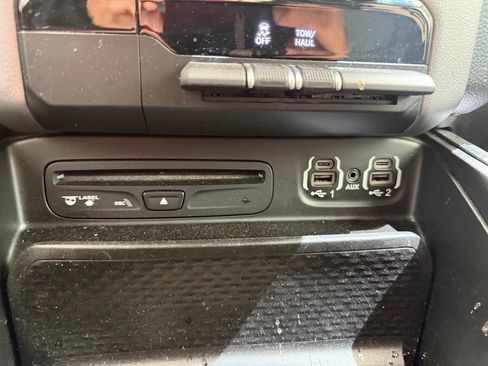 Used 2019 RAM 1500 Big Horn RWD image 23
