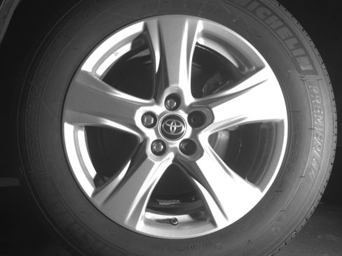 Used 2025 Toyota Highlander LE image 13