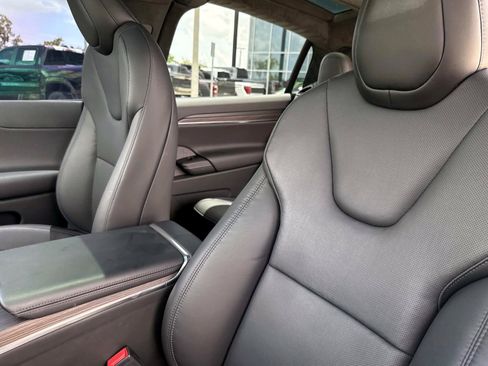 Used 2023 Tesla Model X AWD/4WD image 20