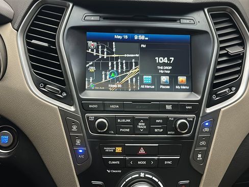 Used 2017 Hyundai Santa Fe Limited AWD/4WD image 34