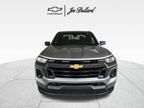 Used 2023 Chevrolet Colorado LT w/ LT Convenience Package II image 3
