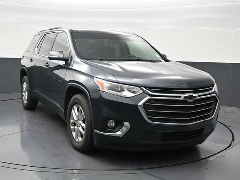 Used 2021 Chevrolet Traverse LT FWD image 8