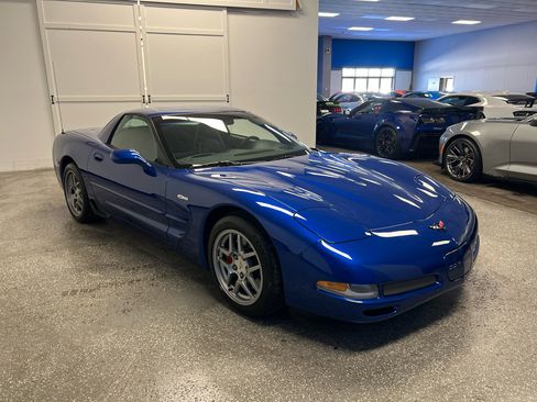 Used 2002 Chevrolet Corvette Z06 w/ Memory Pkg image 4