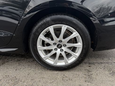 Used 2023 Audi A4 2.0T Premium w/ Convenience Package image 9