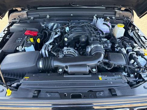 New 2026 Jeep Gladiator Sport AWD/4WD image 9