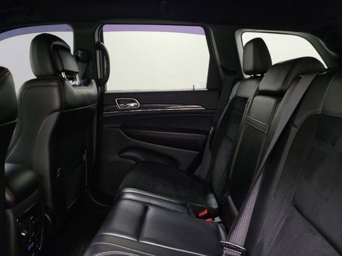 Used 2017 Jeep Grand Cherokee Trailhawk AWD/4WD image 18