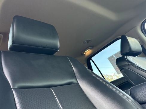 Used 2024 Ford Expedition XLT image 18