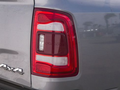 Used 2024 RAM 2500 Laramie AWD/4WD image 10