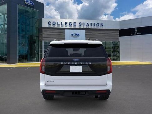 New 2025 Ford Expedition Active image 5