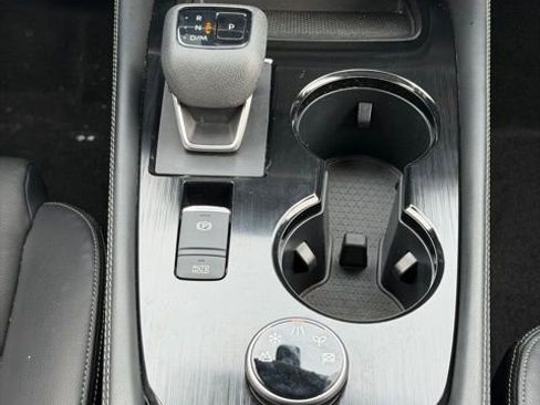 Used 2023 Nissan Rogue SL w/ SL Premium Package image 12