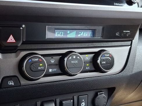 Used 2023 Toyota Tacoma TRD Sport AWD/4WD image 17