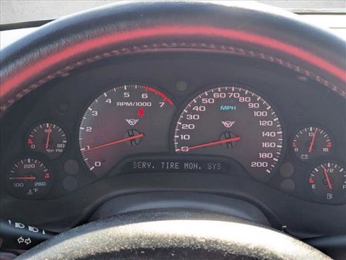 Used 2004 Chevrolet Corvette Coupe image 10